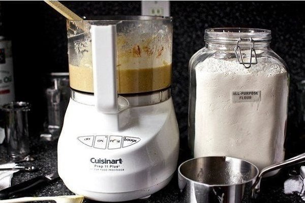 Блинный торт из бананов с йогуртом и глазурью из грецкого ореха.Ингредиенты:Банановые ... - 3