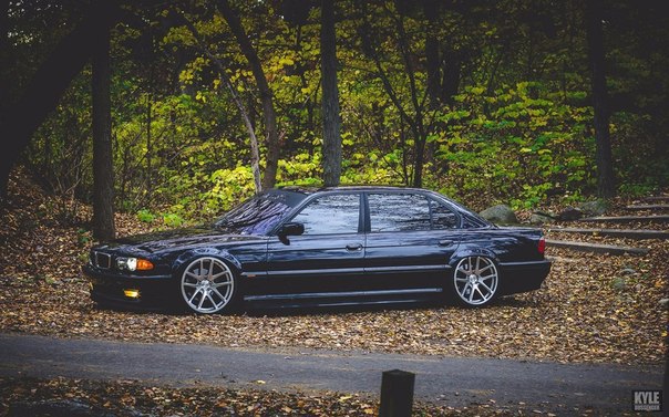 BMW e38 - 4