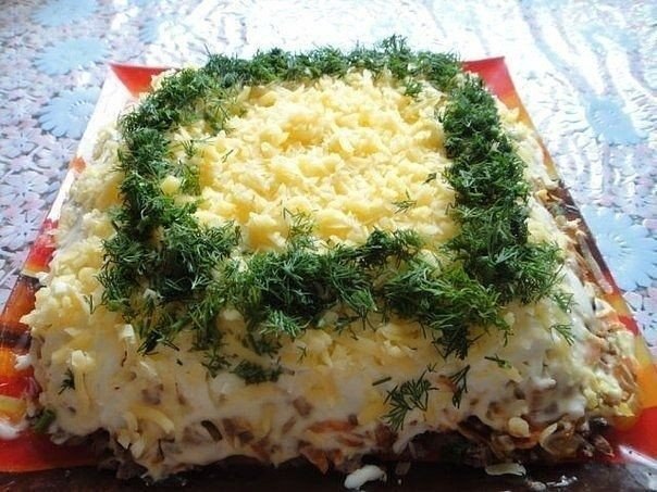 Салат с куриной печенью.Ингредиенты:- 300-400 гр.куриной печени- 2-3 соленых огурчика- 2 крупных ...