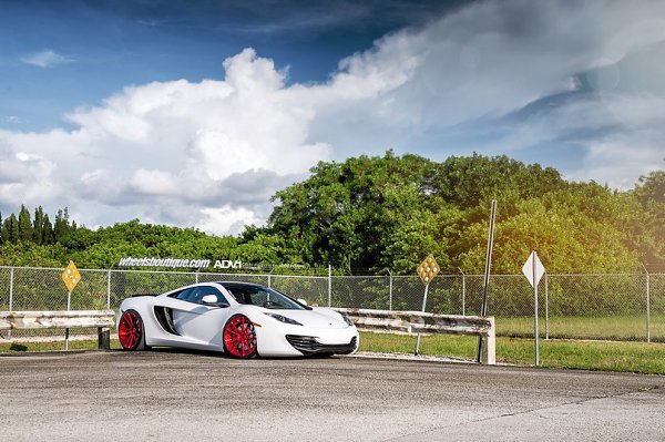 McLaren MP4-12C Spider. - 4