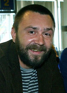 Это два принципиально разных, фундаментально противоположных взгляда, два самостоятельных, но ...