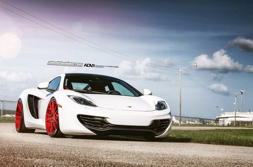 McLaren MP4-12C Spider. - 2