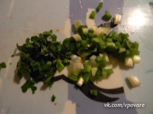 Курица в перце.Необходимо:Болгарский перец (крупный) – 4-5 шт.Филе курицы — 1 шт.,Помидор ... - 4