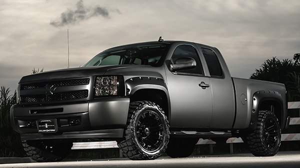 Customized Chevrolet Silverado - 8