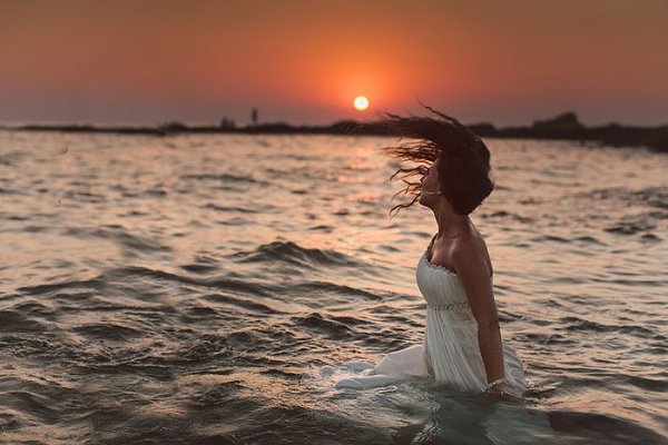 Никто не обязан относиться к нам так, как мы относимся к другим. Просто стоит это понять однажды и ...