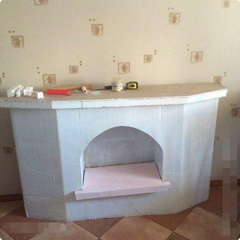 Мастер-класс по изготовлению камина из коробки от телевизора - 4