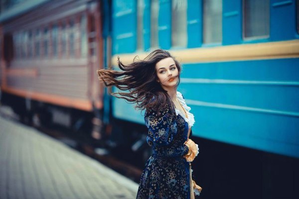 Только не любя — можно отпустить, только видя смерть — научиться жить, только потеряв — мы начнём ...