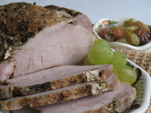 ТОП - 7 РЕЦЕПТОВ ЗАПЕЧЕННОГО МЯСА .1. Курочка запеченная в духовкеИНГРЕДИЕНТЫ: Курица ~ 1,5 кг, ... - 2