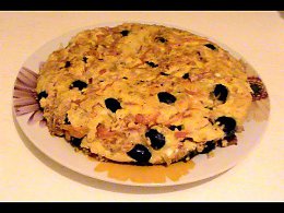    , , . Great omelet with vegetables, ham, olives.