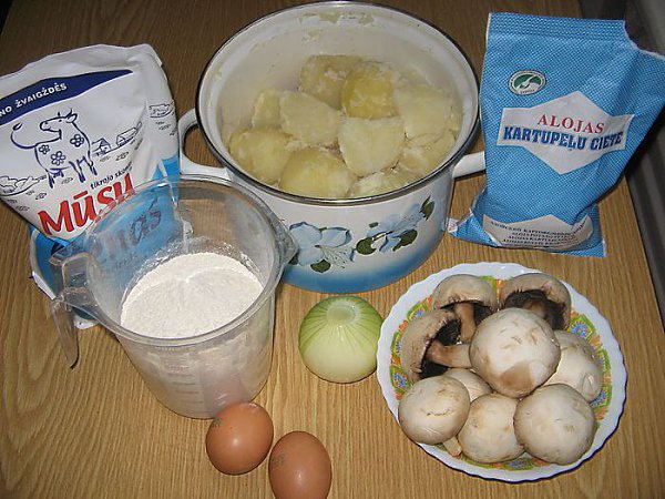 ШВИЛЬПИКАЙ. Простое, недорогое и вкусное блюдо :) Нам понадобится : 2 кг. картошки, 2 яйца, стакан ... - 2