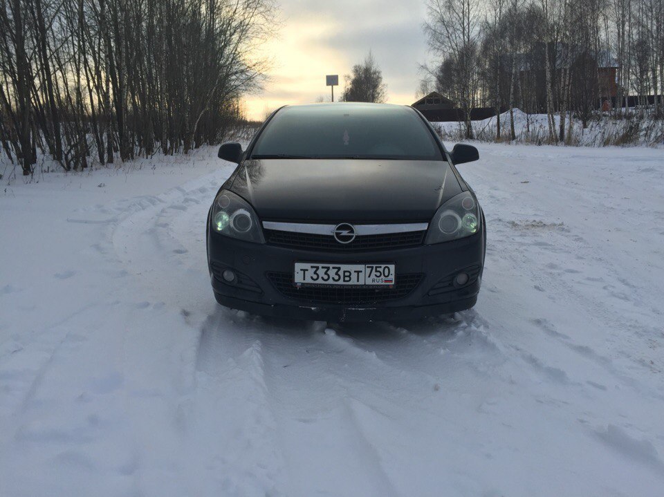 ( ).Opel Astra h GTC 1.8  Cosmo  130000   2010 ... - 2