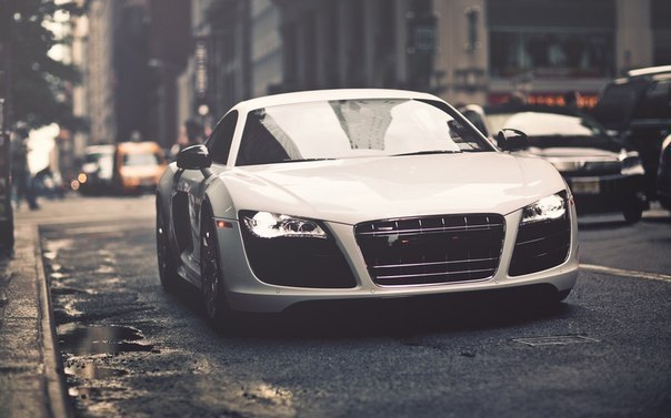 Audi R8 V10