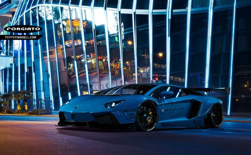 Liberty Walk Lamborghini Aventador - 2