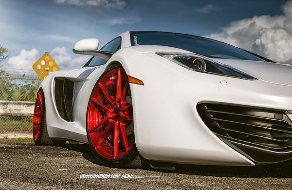 McLaren MP4-12C Spider. - 3