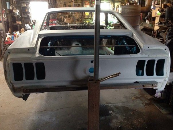   Ford Mustang 1969. - 4