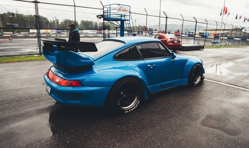 Porsche 911 RWB. - 2