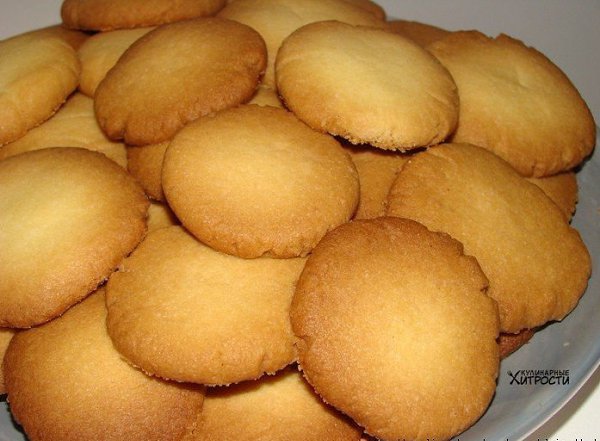 ОЧЕНЬ ПРОСТОЕ, НО ОЧЕНЬ ВКУСНОЕ ПЕЧЕНЬЕ.Ингредиенты на 25-30 шт. 1 яйцо 1 стакан сахара. 0.5 ч.л ...