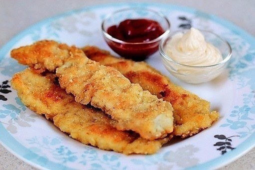 Хрустящие куриные палочки.Ингредиенты:2 больших куриных грудки стакана (65 гр) муки2 яйца1.25 ... - 3