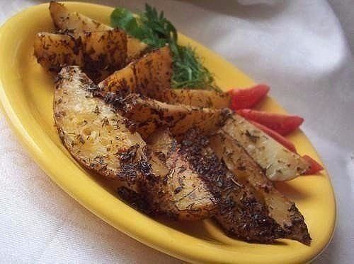 10 САМЫХ ВКУСНЫХ БЛЮД ИЗ КАРТОФЕЛЯ.1) КАРТОФЕЛЬ ПО ФРАНЦУЗСКИИНГРЕДИЕНТЫ: Картофель - 600-700 г ... - 8