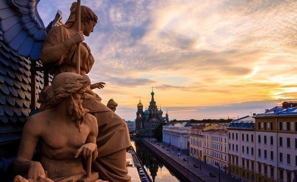 Питер – твой город, если….- ты знаешь, что такое «ротонда» и «поребрик»; - ты прогуливал институт в ...