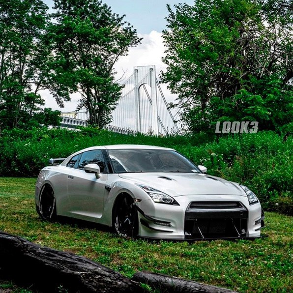 Nissan R35 GT-R - 2