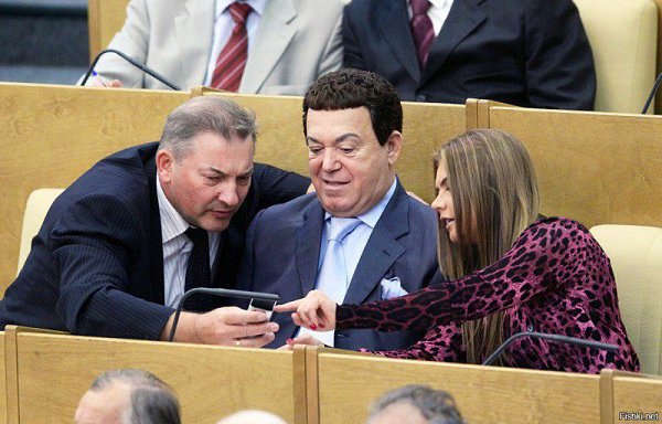 Любовь, страсть и безудержное веселье в Государственной Думе! - 7