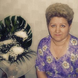 Лариса, 63, Новосибирск