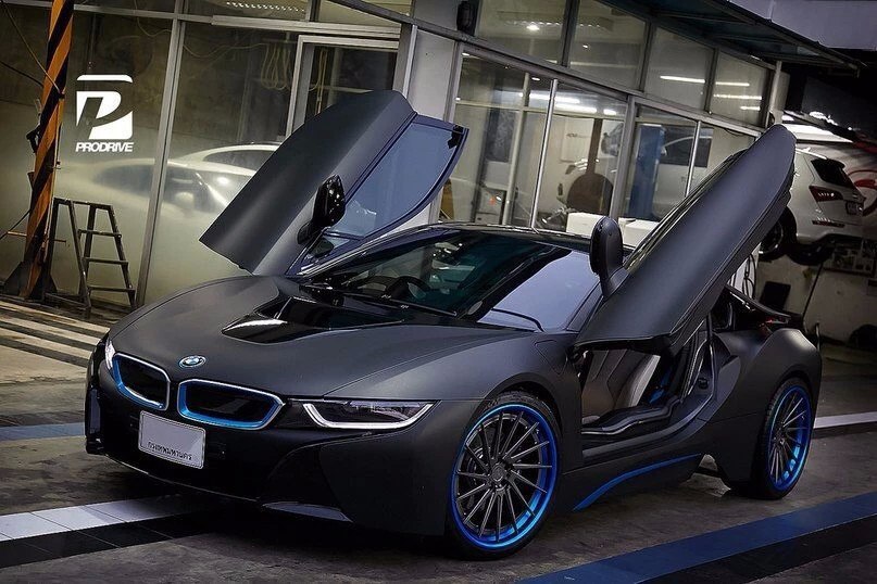 BMW i8 on ADV1 - 3