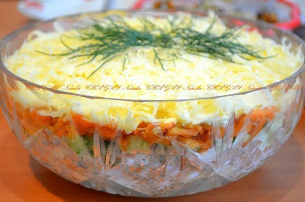 Салат с копченой курицей, корейской морковью и огурцом. Вкусный и сытный салат получается из ... - 7
