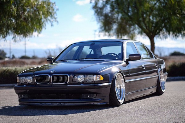 BMW 7-Ssries (E38)