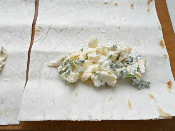 Лаваш, жареный с сыром. Лаваш, жареный с сыром, - отличное, очень вкусное и сытное блюдо, которое ... - 3