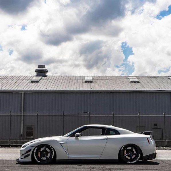 Nissan R35 GT-R - 4