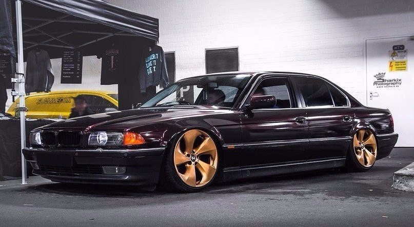 BMW 7 38.  ?