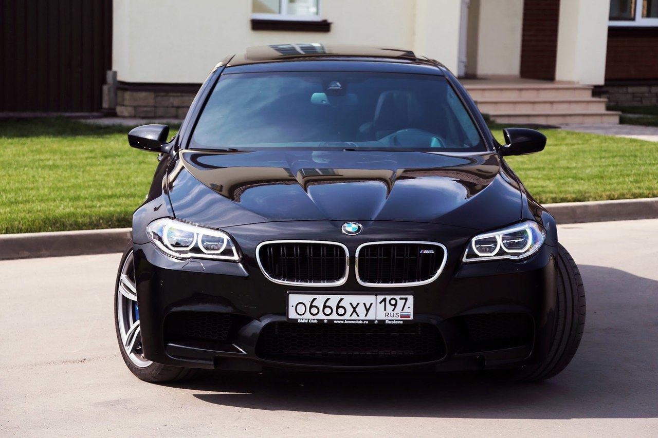 BMW M5 F10