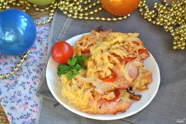 Куриные грудки по-французски. Ингредиенты: Куриное филе — 1 Штук Сыр твердый — 80 Грамм Лук репчатый ... - 7