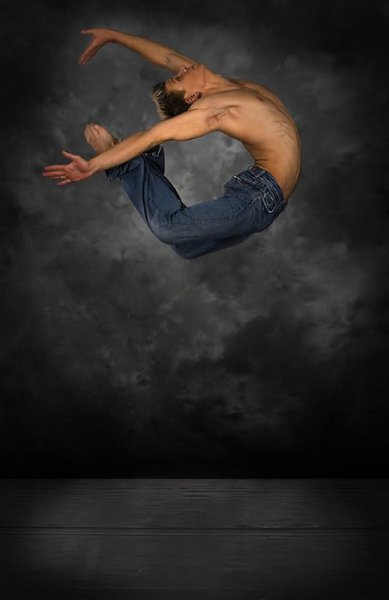    Richard Calmes - 16
