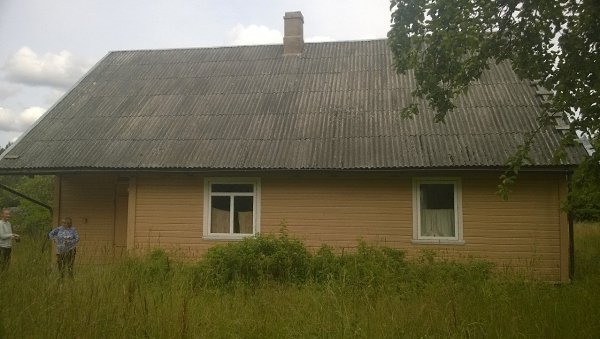 Продаётся большой, жилой, зимний дом со всеми удобствами на хуторе в Печорском р-не Псковской ...