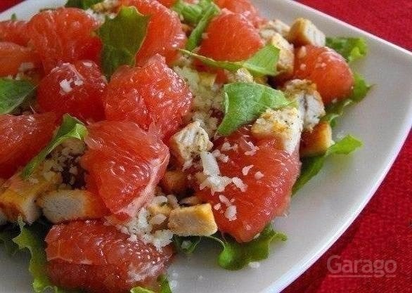 Салат из курицы с грейпфрутом, сельдереем и орехами: на ужин! на 100грамм - 94.17 ккалБ/Ж/У - ...
