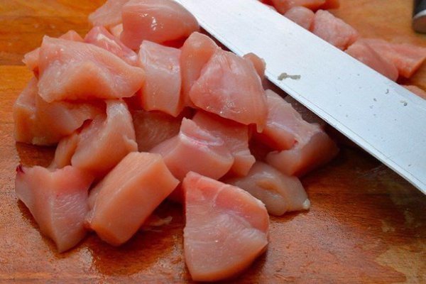 Шашлык из курицы с ананасом.Ингредиенты:Грудки куриные — 2 шт.Ананас — 1 шт.Кетчуп — 100 млСоус ... - 3