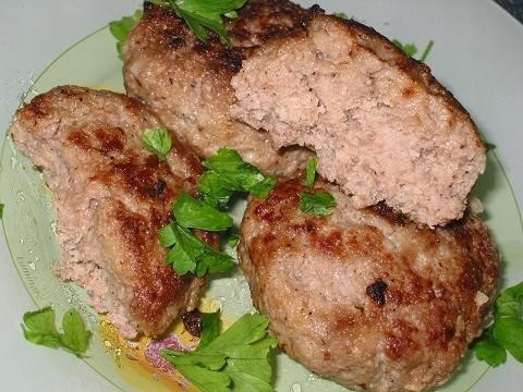 10 рецептов вкусных котлеток и тефтелек.Сохраните себе, пригодится!1. Капустные котлетыСостав: 500 г ...