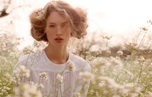 Нежная и романтичная серия фотографий с Emilie Pommelet.Фотограф Vivienne Mok - 2