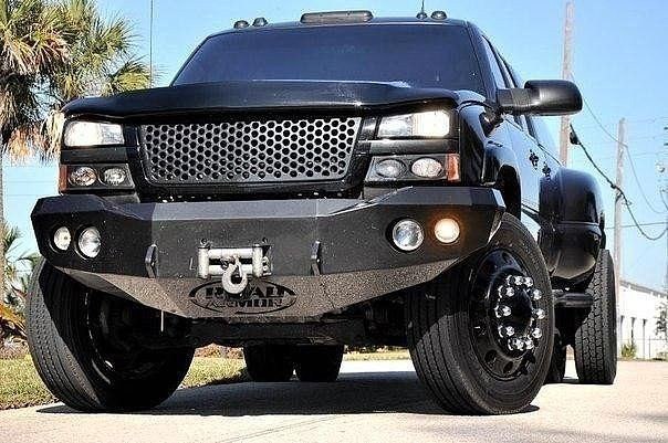 Chevrolet Silverado 3500 4x4 Crew Cab.