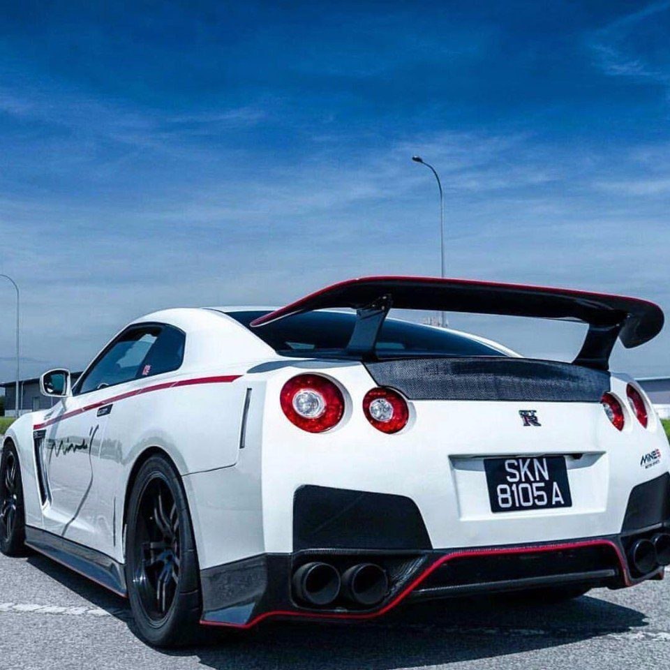 Nissan GTR