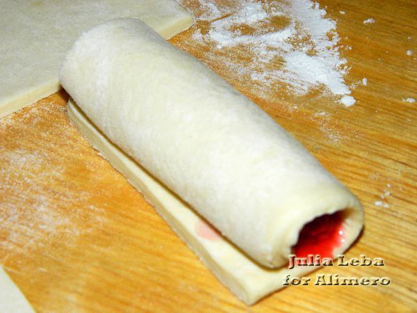 Слоёные трубочки с малиной. Мои домашние уже привыкли к тому, что у нас в доме постоянно есть ... - 6