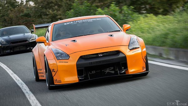 Nissan GT-R