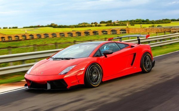 Lamborghini Gallardo STS-700