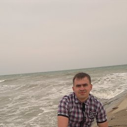 Aleksandr, 32,  