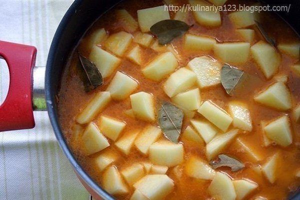 Картошечка, тушенная с мясом (как в д/садике). Время приготовления: 60 минут Порций: 6 Вам ... - 7