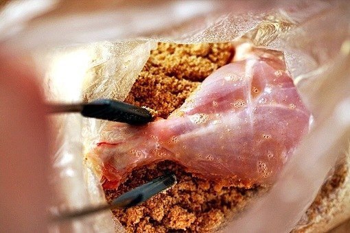 Хрустящие куриные ножки. Ингредиенты: Куриные ножки — 5 шт. Яйцо — 1 шт. Кетчуп — 1 ст. л. ... - 7