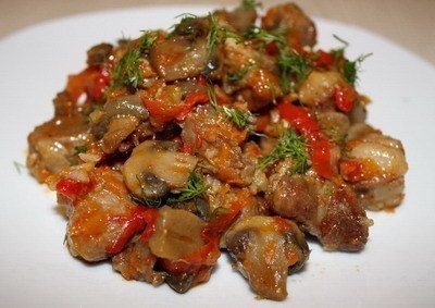 МЯСО, ТУШЕНОЕ С ШАМПИНЬОНАМИ И СЛАДКИМ ПЕРЦЕМ.Ингредиенты:800 г свинины250-300 г шампиньонов2 ...